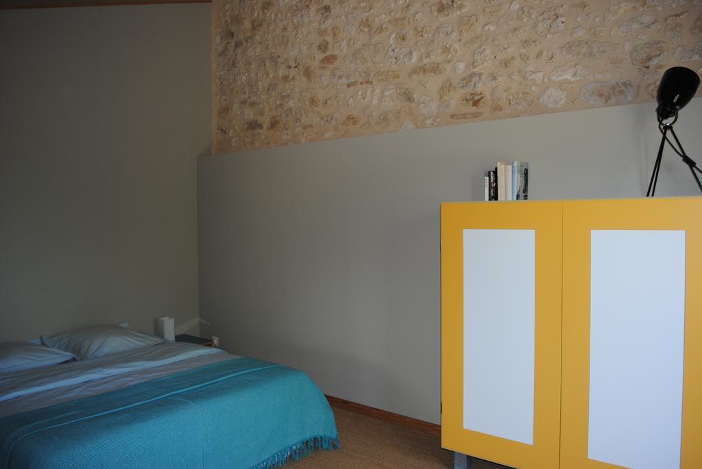 Les Foucauds Hotel Saint-Quentin-de-Caplong Værelse billede