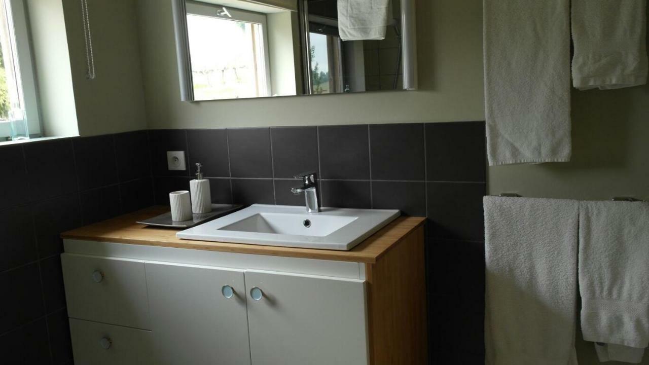 Les Foucauds Hotel Saint-Quentin-de-Caplong Eksteriør billede